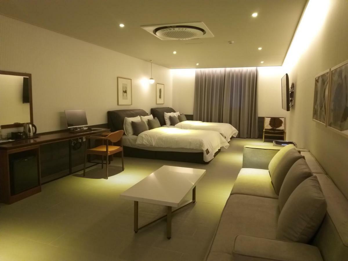Brown Dot Hotel Gyeongju Exterior photo